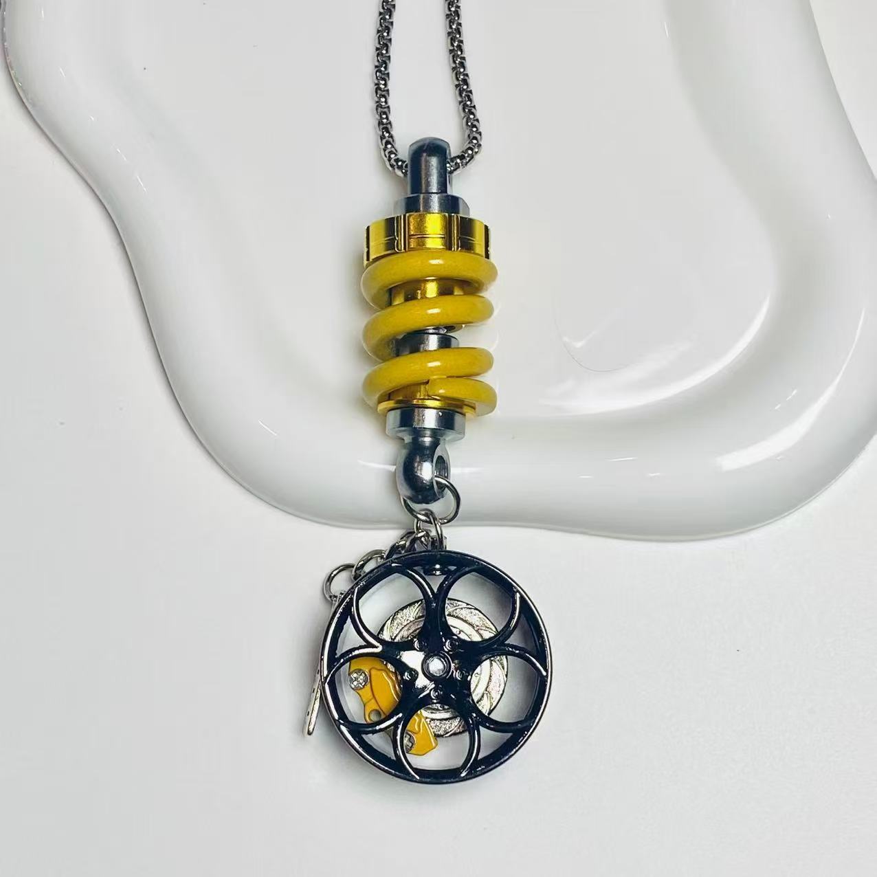 

New Car Mirror Hanging Decoration Alloy Wheel Hub Shock Absorber Pendant Charm Ornaments Auto Interior Car Accessories