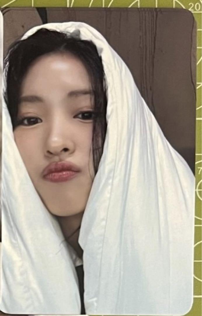 

[USED] itzy Ryujin GOLD makestar China Shanghai Yonton trading card