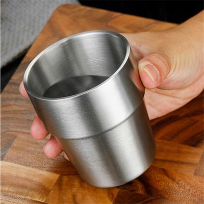 Dvoustěnný nerezový hrnek na pivo na čaj Kovový kelímek na studené nápoje Voda Šálek na kávu Kuchyňský bar Nádobí na nápoje 175/260/300 ml