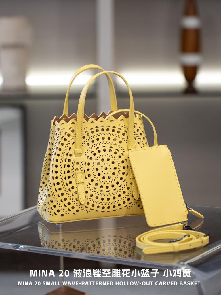 2025 New Arrival Small Cowhide Medium-sized Single Leather Strap Cross-body Bag With Adjustable Shoulder Strap Womens Bag