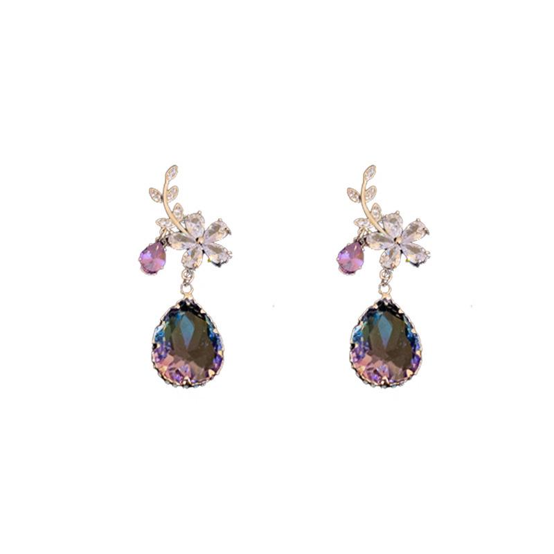 Silver Needle Heart Zircon Rhinestone Earrings - High-End Fashion Design
