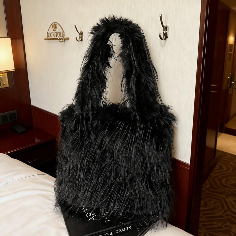 2025 Fall/Winter New Wool Women's Bag Large Capacity Tote Bag Fashionable and Simple One Shoulder Armpit Bag Hand Carried Plush Bag