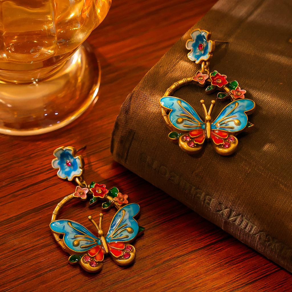 Medieval Palace Butterfly Wreath Earrings French Elegant Temperament Light Luxury High-end Feeling Enamel Oil Painting