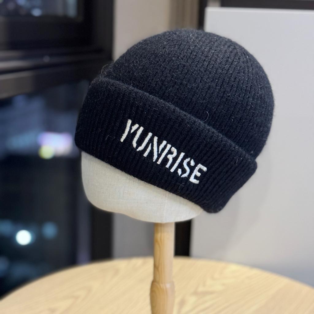 Bestickte Wollmütze für Herren im Winter Koreanische Version Vielseitig Verdickt und Warm Großer Kopfumfang Kältehut für Paare Trendig