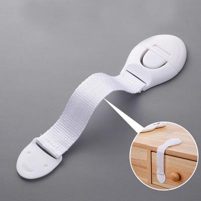 Bebek Güvenliği – Dolap Kilitleri ve Kayışları