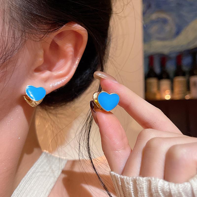 Blue resin wearing love ear buckles on both sides, women's new trendy temperament, niche high-end earrings, ear jewelry