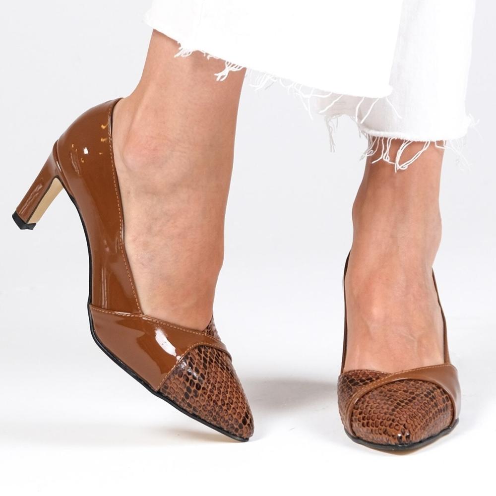 

Женская мода Таба Туфли на каблуке со змеиным рисунком