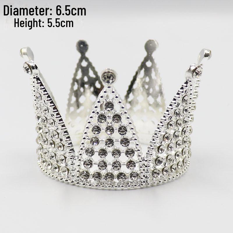 Queen Crown Cake Decoration with Lace, Pearls, and Baby's Breath for Birthdays