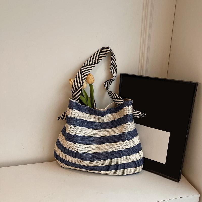 

Женская повседневная сумка-тоут большой вместимости, летняя пляжная плетеная ручной работы, контрастная полосатая, на плечо, для путешествий, шопинга, повседневного использования 38x10x31cm синий