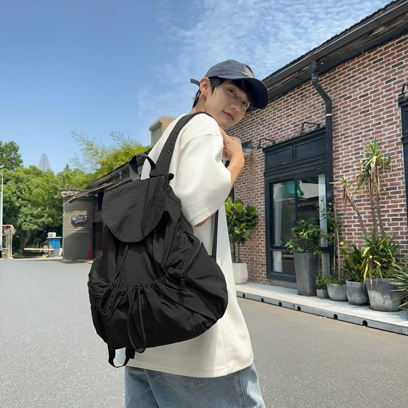 Trendy, Multi-functional Expandable Backpack for Men & Women – Ideal for Casual, Large Capacity Travel.