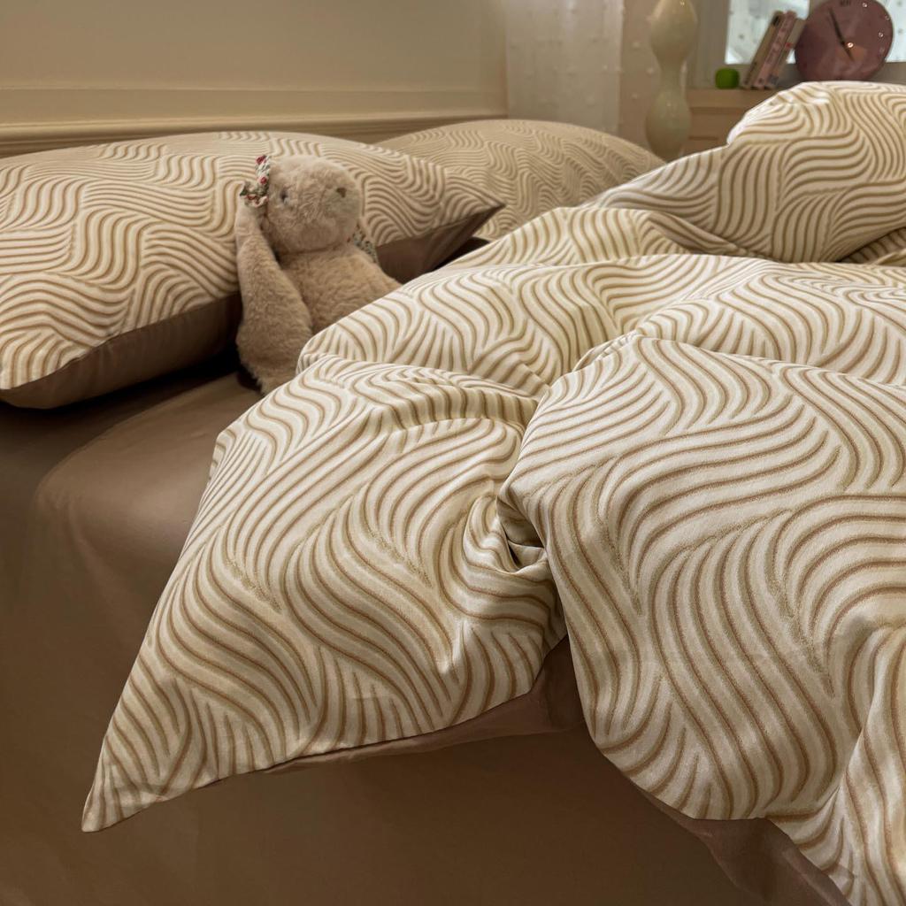 New 100% Cotton Simple Stripe Bedding Set – Includes Duvet Cover, Fitted Sheet, and Four-Piece Set for Dorms