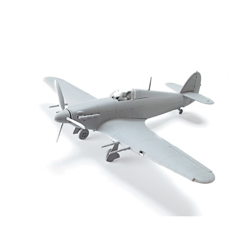 Zvezda 1/72 Scale Royal Air Force Hawker Hurricane Mk.2 C Plastic Model Kit ZV7322