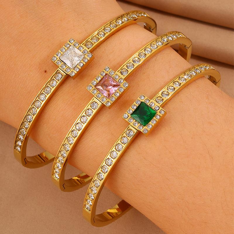 European and American Light Luxury High-end Square Diamond-encrusted Women's Hot-selling Non-fading Emerald Gypsy