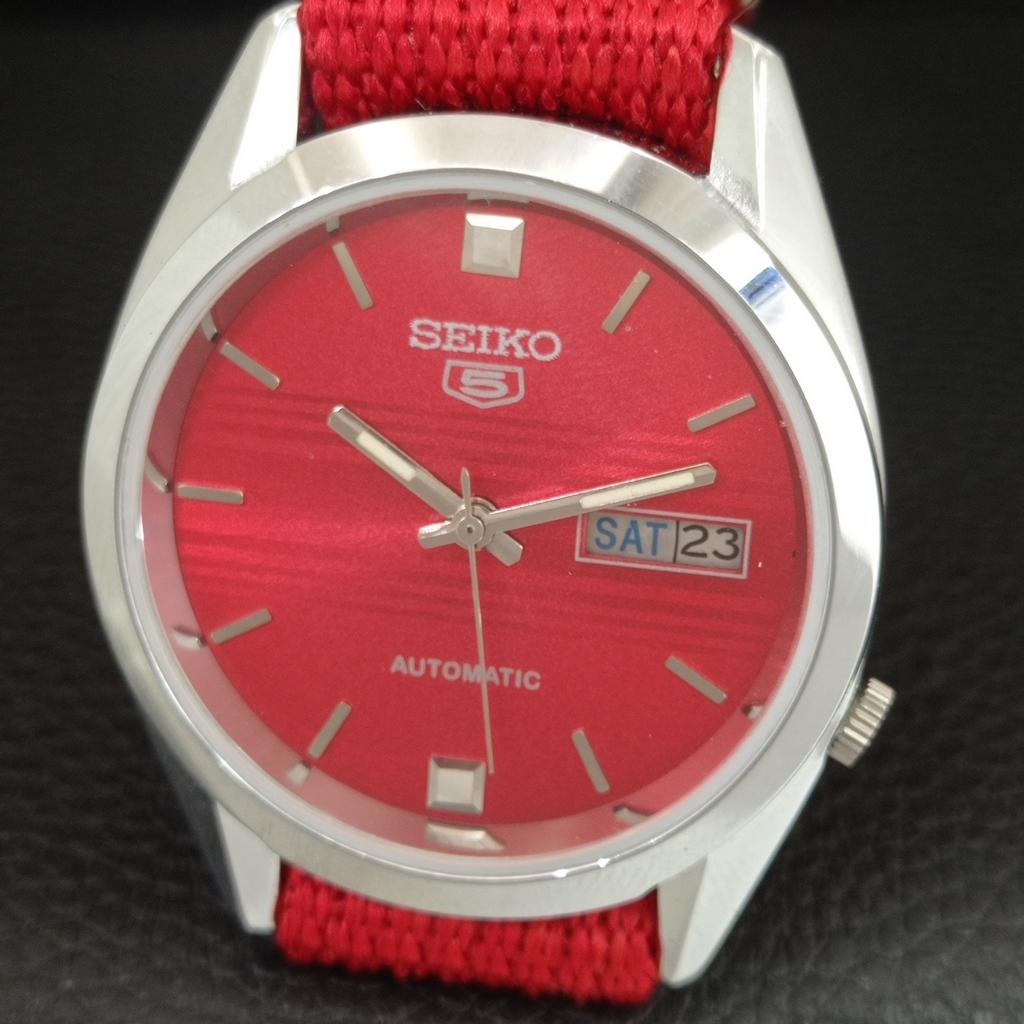 VINTAGE REFURBISHED SEIKO 5 AUTOMATIC 7009A JAPAN MENS RED DIAL WATCH a709596-1