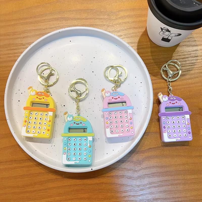 Key Chain, Kawaii Candy Color Mini Calculator, Portable Lightweight 8 Digits Display Maze School Supplies Office