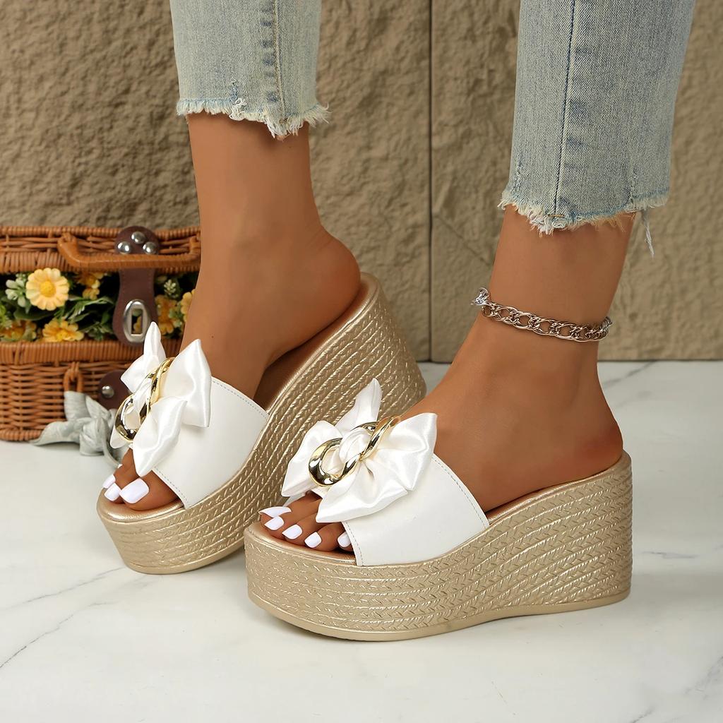 Woman Platform Slippers 2025 New Summer Wedge Shoes Woman Fashion Outdoor Slippers Trend Lightweight Sandals Beach Slides Women