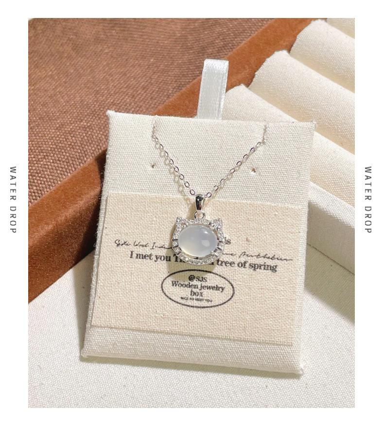 S925 Sterling Silver Chalcedony Cat Necklace with Zircon Pendant