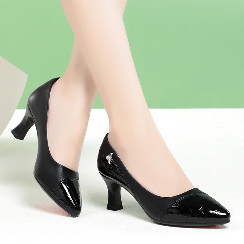 

6 см Дышащие Удобные Неглубокие Слипоны Туфли из Мягкой Кожи Женские Туфли-Лодочки 2025 Весна Средний Блочный Каблук Офис На Все Случаи 38