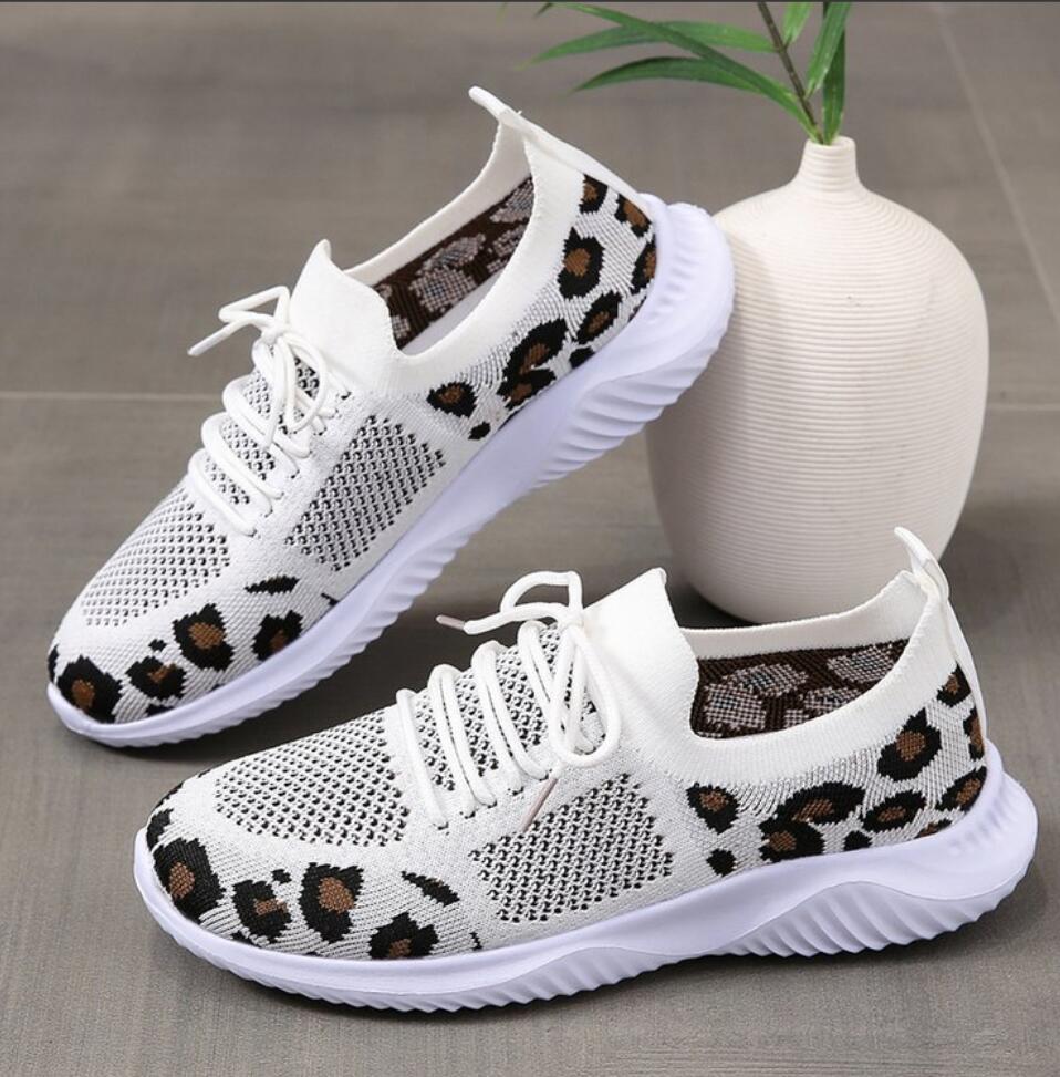 Mode 2024New Damenmode Flache, rutschfeste Damenschuhe Einfarbig Mesh Outdoor Light Sneakers Damenschuhe Große Größe 36-43 Schuhe