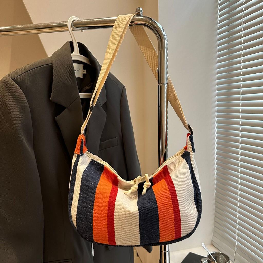 Fashionable Casual Striped Canvas Shoulder Bag For Everyday Use With Ample Space
