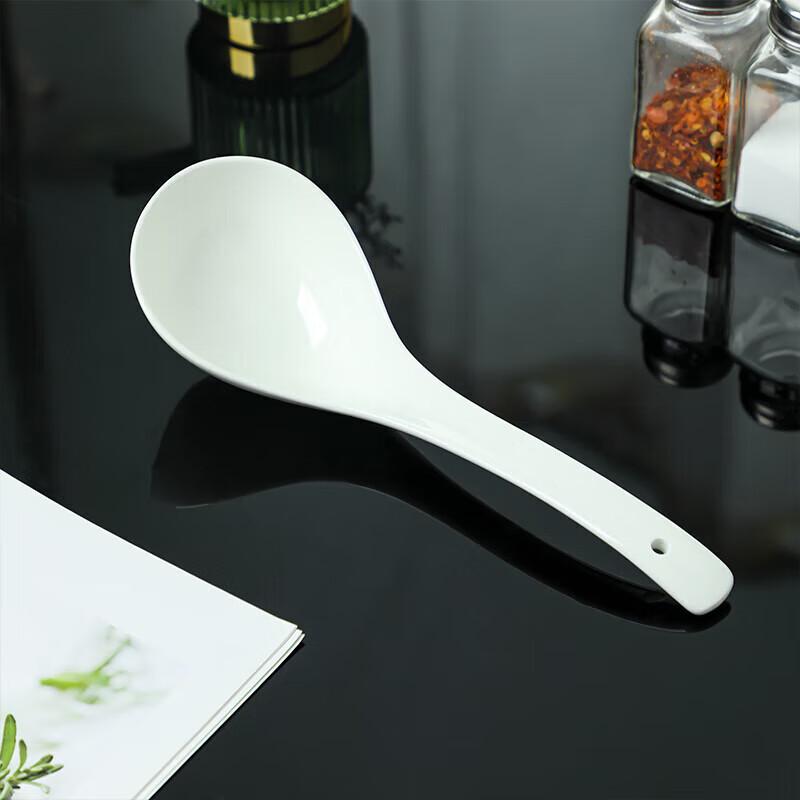 Pure White Ceramic Round Soup Pot with Spoon