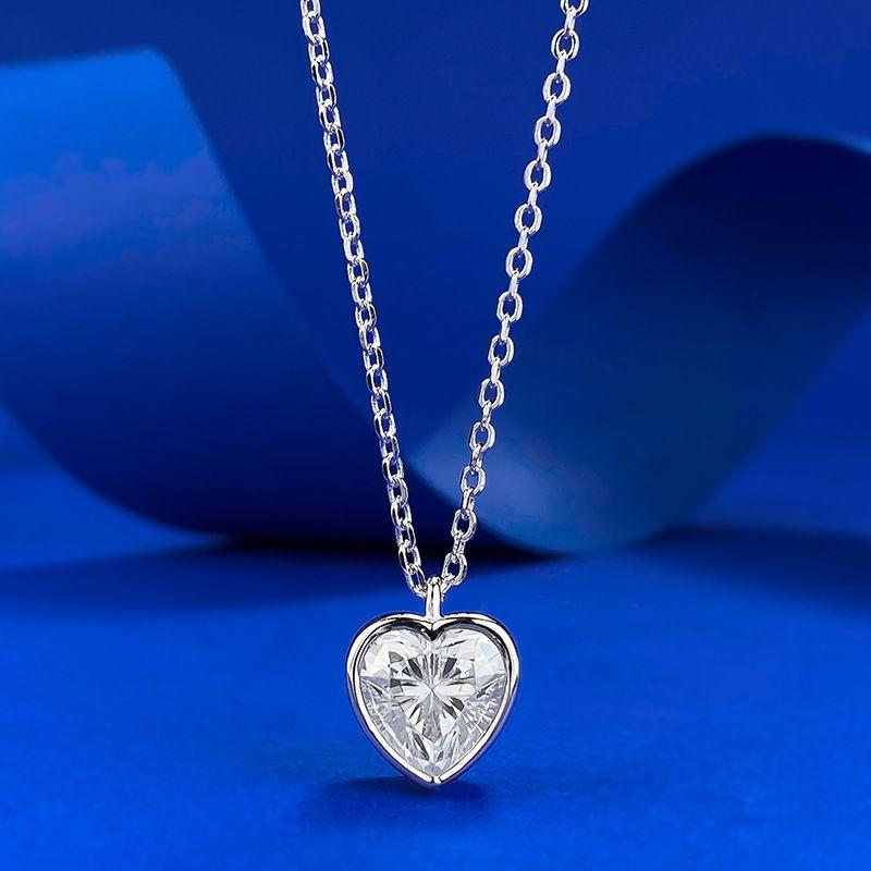 Lulu Tong S925 Silver Heart-Shaped Simulated Diamond Pendant for Women