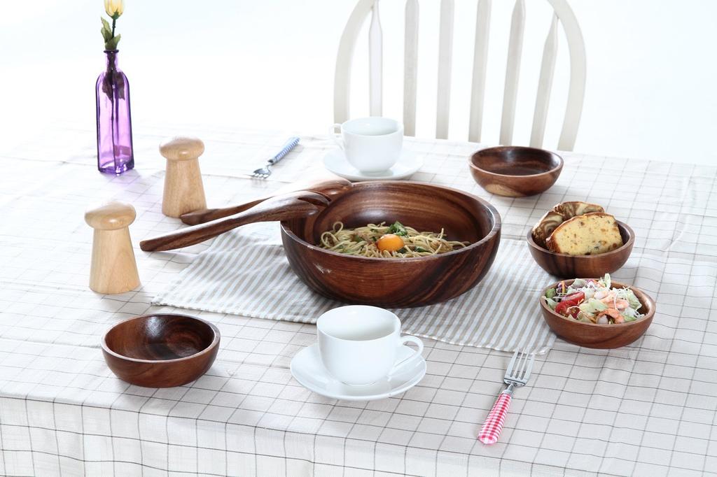 Fuji Boeki Acacia 7-Piece Wooden Tableware Set, Round [1 Large Plate, 4 Small Plates, 1 Serving Spoon, 1 Serving Fork], Shatter-Resistant,