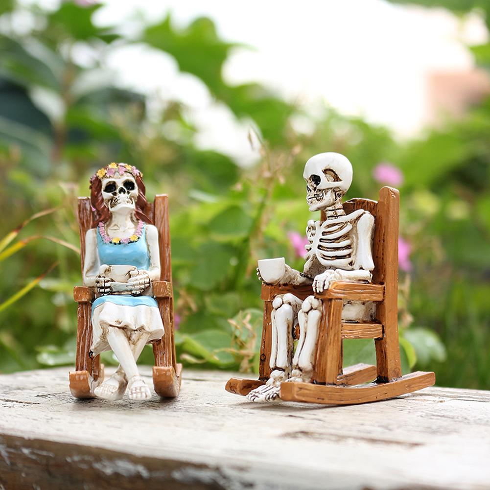 2pcs Skeleton Couple Statue,Resin Skeleton Figurines Sitting On Chair,Resin Skeleton Decoration For Table Centerpeice Decor