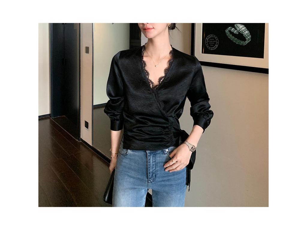 2026 Spring Floral Jacquard Satin Top: Elegant V-Neck Sheen Shirt with Lace Patchwork and Long Sleeves for Women