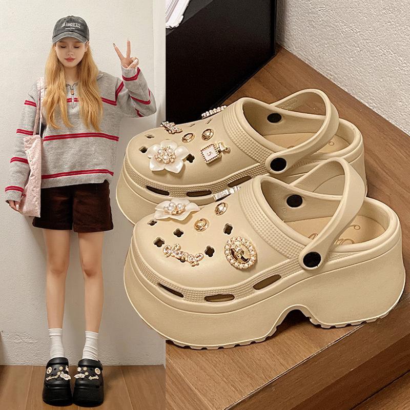 

Женская обувь с дырочками, 9 см, лето 2024, милая обувь с рисунком Baotou на толстой противоскользящей подошве, аксессуары, женские тапочки 39-40 (24.5-25cm) чёрный