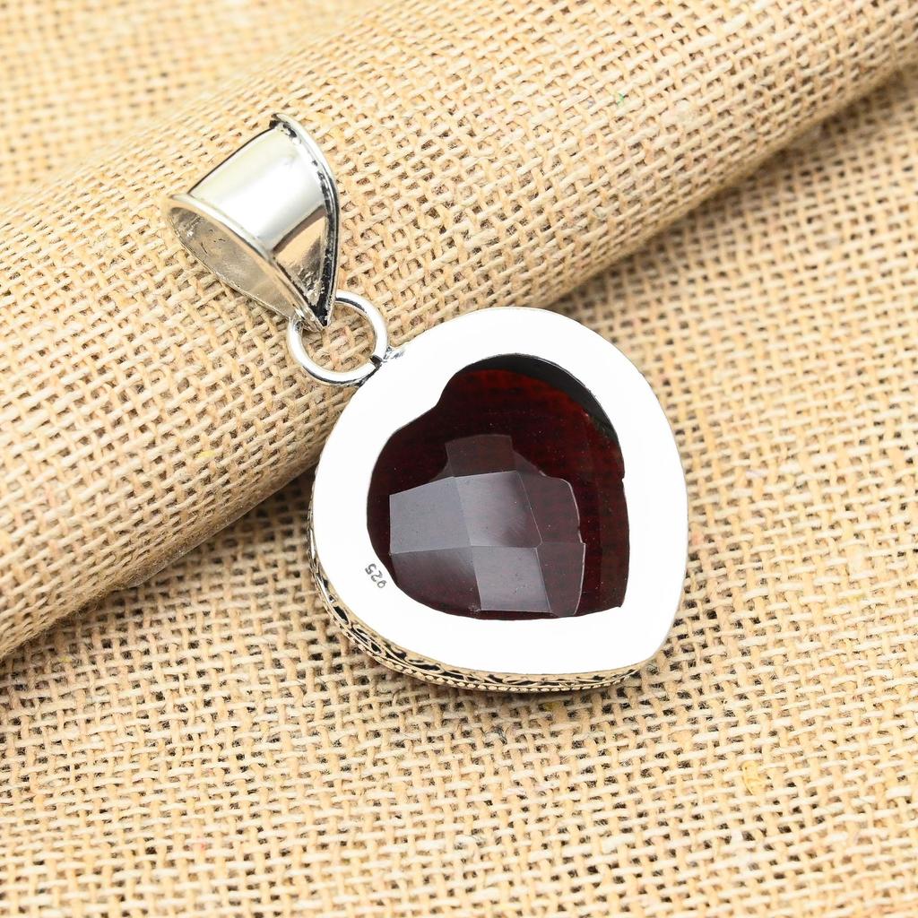 Red Garnet Gemstone Handmade 925 Sterling Silver Jewelry Pendant For Women
