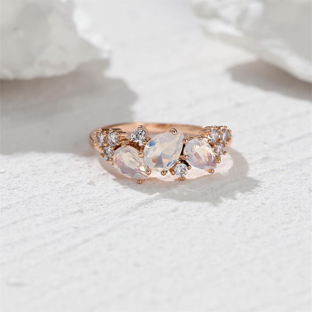 New diamond-encrusted water drop shape ring design simple niche ring ring for girlfriend gift