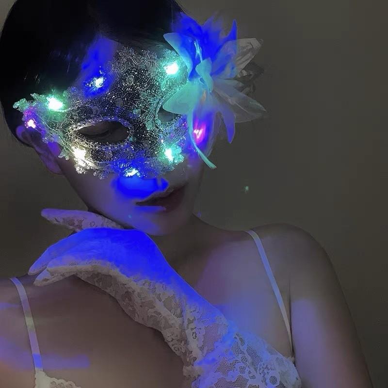 Schwarze florale Maskerade Halbgesichts-Augenmaske für die Nachtparty