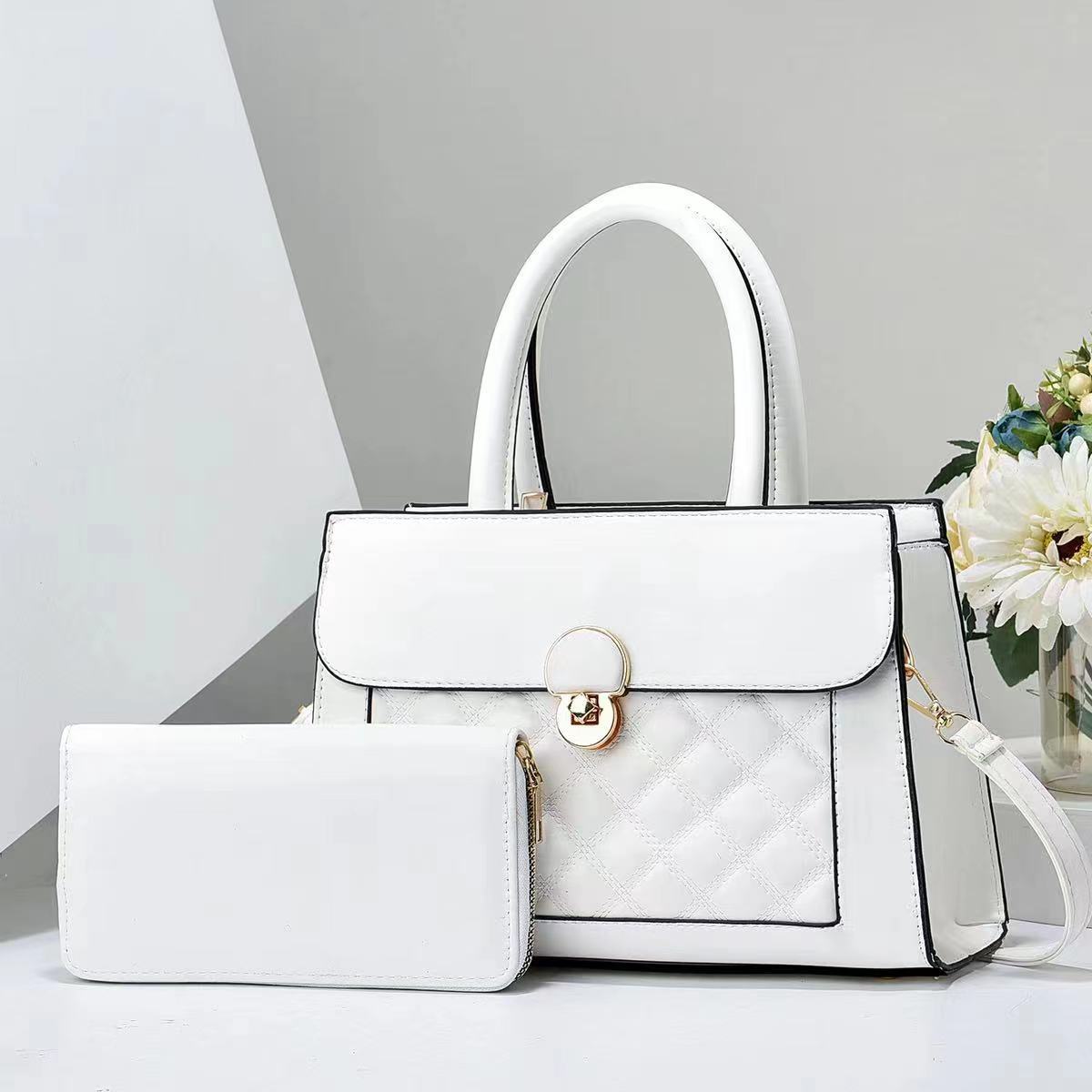 Yiran Furniture Koreaanse Versie Diamantvormige Mode Handtas Nieuwe Eenvoudige Lichte Luxe Zoon Moeder Enkele Schoudertas Tide Alles Passende Textuur Crossbody Tas .
