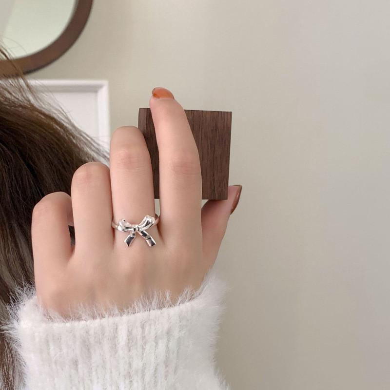 

Trendy And Elegant Korean Style Bowknot Ring For Women Fashionable Adjustable Copper Design J5154