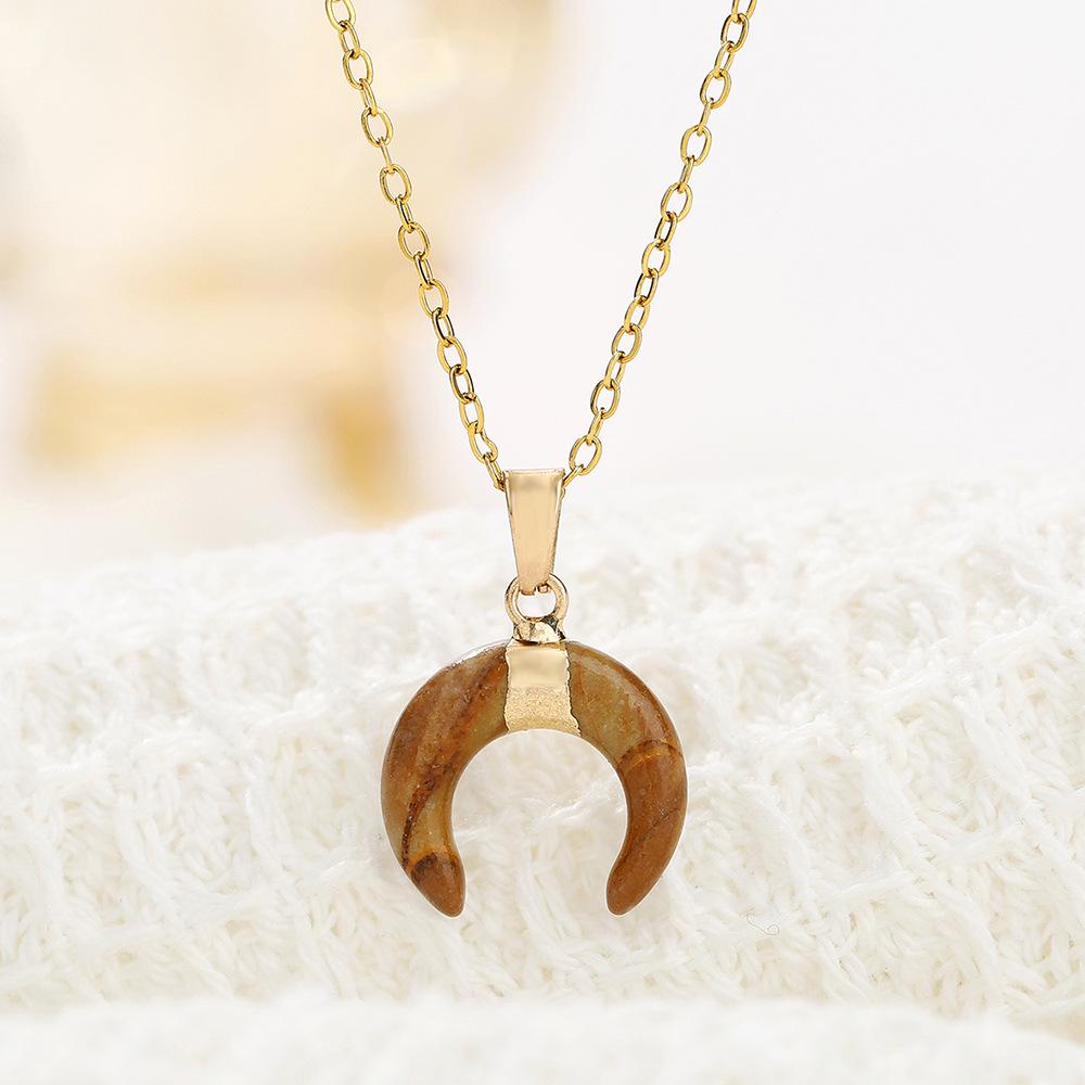 Popular European and American Natural Aventurine Moonstone Necklace - Elegant Pendant Jewelry