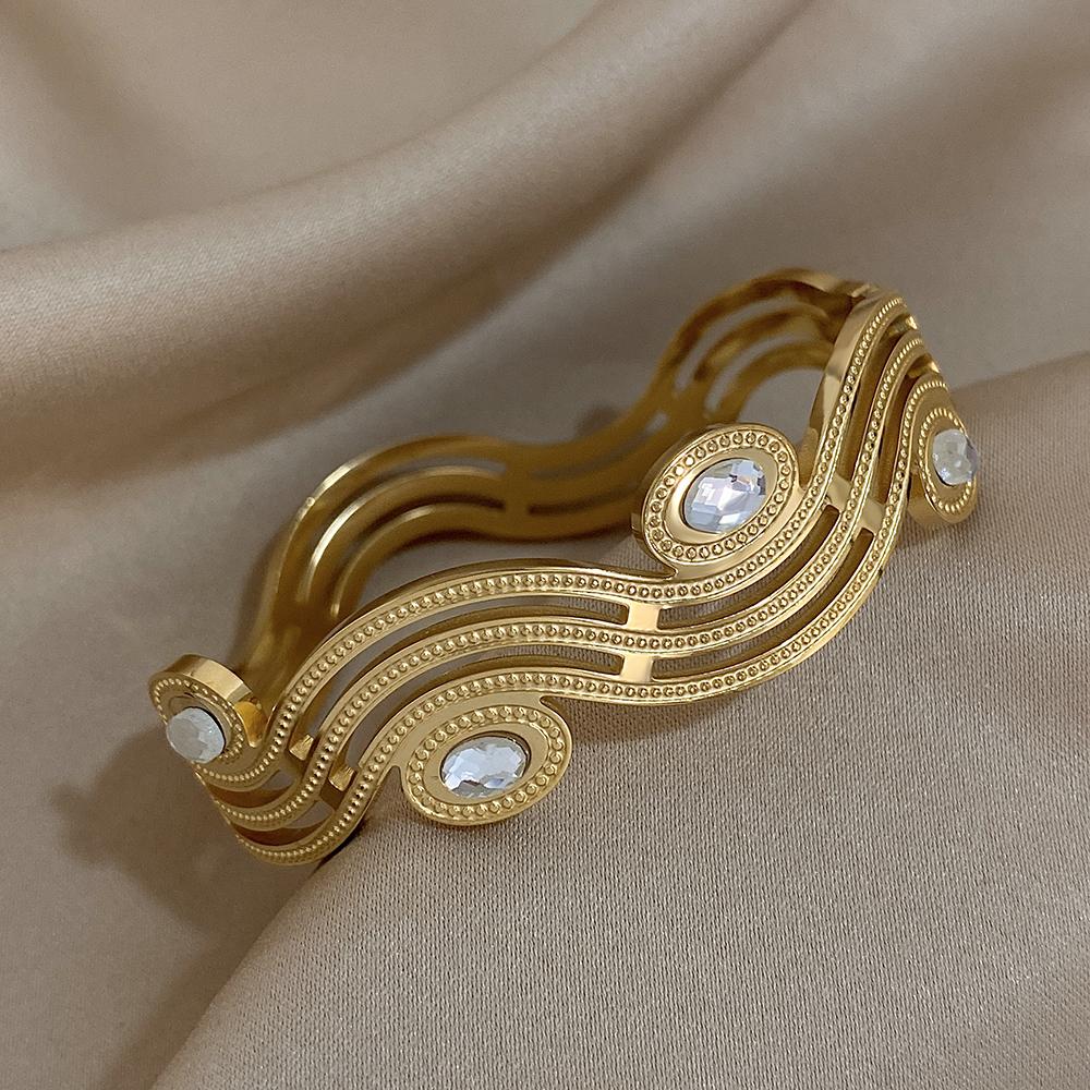 Vintage Wave Twisted Stainless Steel Cuff Bangles Bracelets for Women Charm Rhinestone Gold Plated Bracelet Waterproof Jewelry
