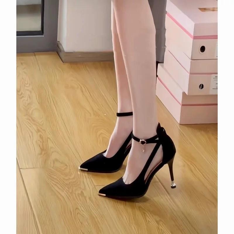Fall 2025 High Heels For Women With Pointed Toe And Strap Closure For Daily Style