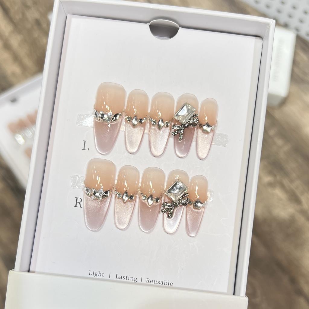 Wearing Armor Handmade Nude Temperament Style Glass Cat Eye French Flashing Butterfly Diamond Manicure Removable