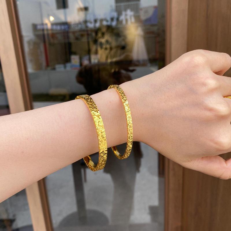 Triangular Crushed Ice Women's Gold Bangle - Luxury Niche High-End Sand Gold Jewelry