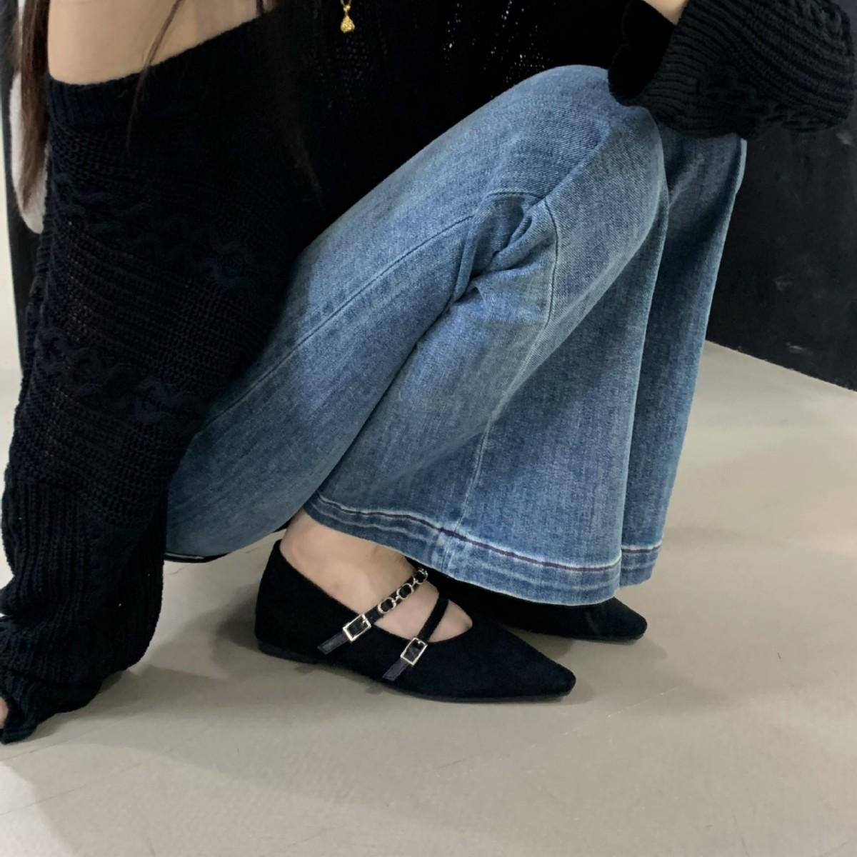 

2025 autumn and winter new pointed suede woven one-word with inner slope heel shallow mouth soft sole Doudou women s single shoes 39 леопардовый