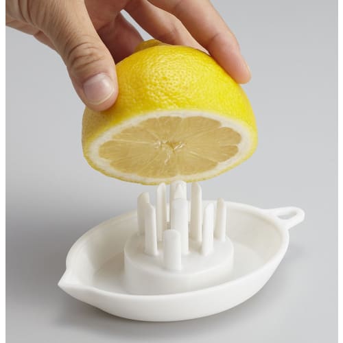 Asahi Denki Kasei Smile Kids Lemon Squeezer, Lemon Squeezing Revolution, White, ALM-01C