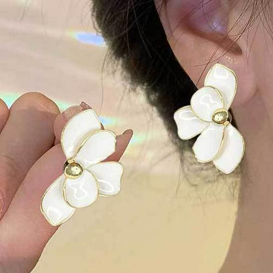 Koreanischer Stil Nicht-Piercing Ohrclip mit langem Quaste, Perlmutt Schmetterlings Design für Damen - High-End, Coole Mode.