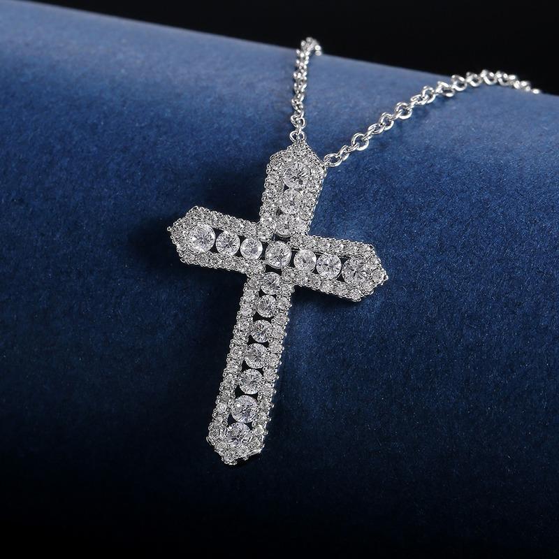 Exquisite Cross Pendant Necklaces for Women/men Brilliant Crystal Neck Jewelry for Hip Hop Party Unisex Chic Accessories