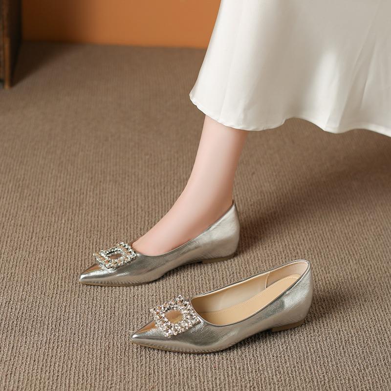 Temperament rhinestone flat shallow single shoes women's new inner height-increasing commuting shoes one pedal Doudou shoes