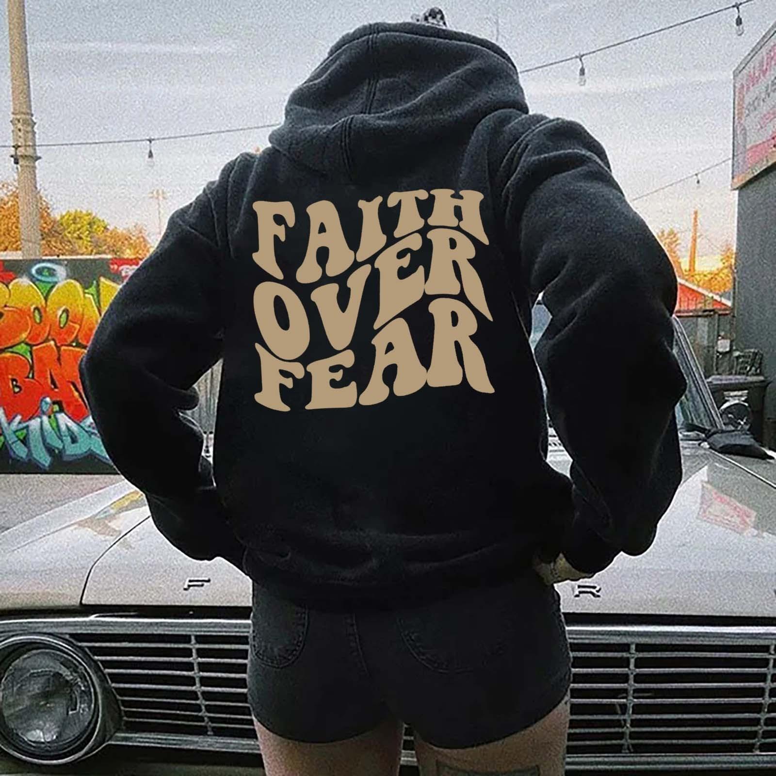 

Женский флисовый свитер с рукавами на плечах и простым принтом с капюшоном и карманом-кенгуру с принтом на завязках 5XL чёрный