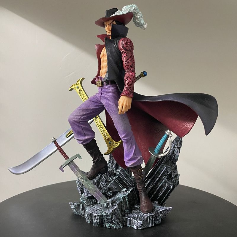 One Piece Dracule Mihawk Action Figure 28cm Manga One Pieces Figurine Anime Peripheral Collectible Figuras GK Statue Model Gift