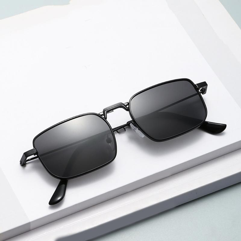 Retro Steamspunk Square Sunglasses Metal Frame Unisex Comfortable Daily Wear Sun Glasses Suitable for Driving Travel