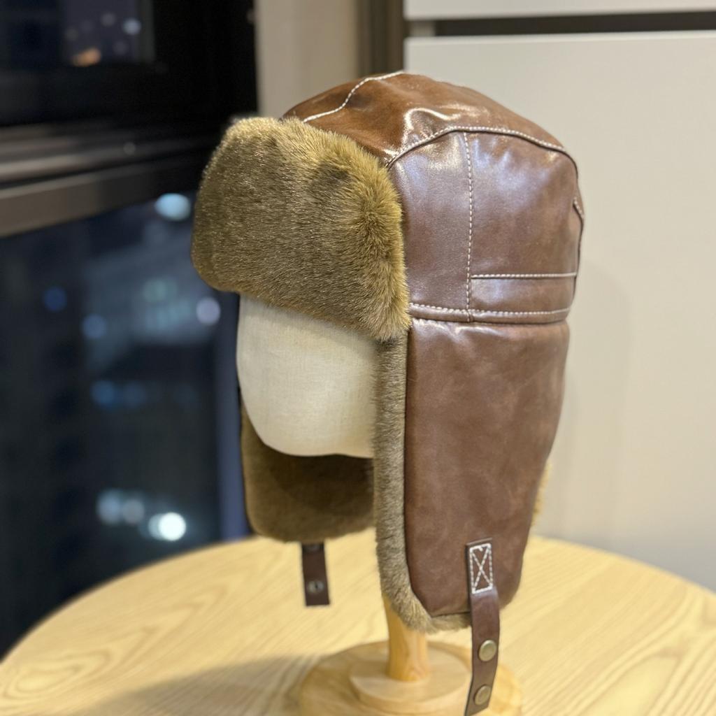New thickened leather aviator hat for men, winter warm outdoor cycling ear-protecting cotton hat, faux cowhide hat, trendy
