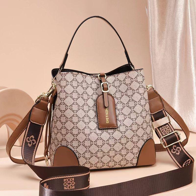 Hot-selling New Exquisite Women's Bags, Plaid Bucket Bags, Large-capacity Shoulder Bags, Messenger Bags.